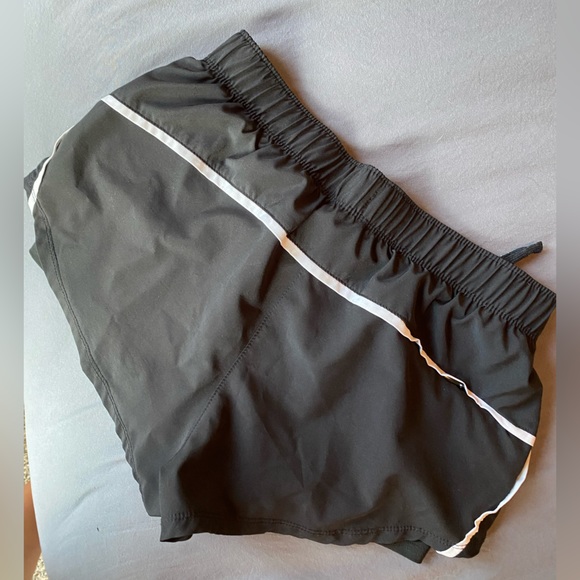 Asics Running shorts - Picture 3 of 3